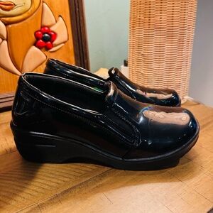 Easy Works by Easy Street Black Leeza Women's Slip Resistant Clog  Size 9.5